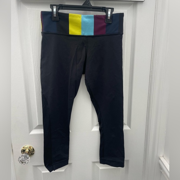 Lululemon Journey Cropped Black Leggings with colourful waist - Picture 4 of 8